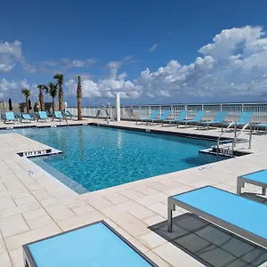 holiday-inn-express-oceanfront-hotel-suites.thedaytonabeachhotels.com/