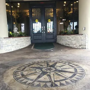*** Hotel Pirates Cove Studios! United States