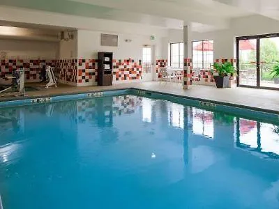 Hotel Spark By Hilton Denver International Airport