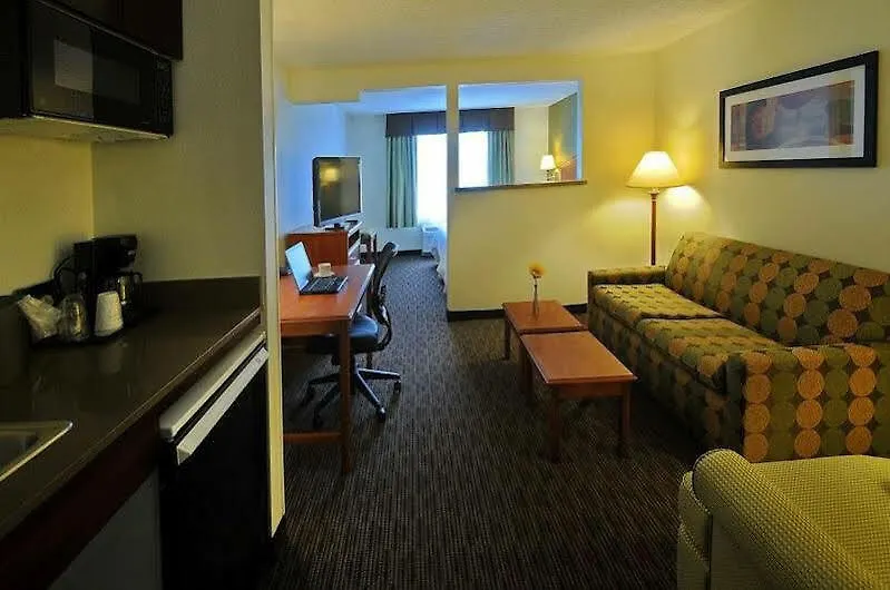 Hotel Spark By Hilton Denver International Airport